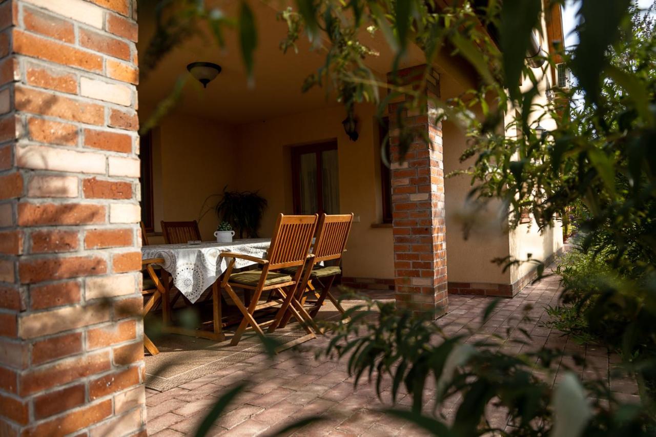 Mezes Vendeghaz Es Apiterapias Koezpont Hotel Vizsoly ภายนอก รูปภาพ